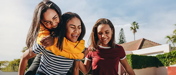 Page /_app/immutable/assets/students3.DqQoYMtl.webp